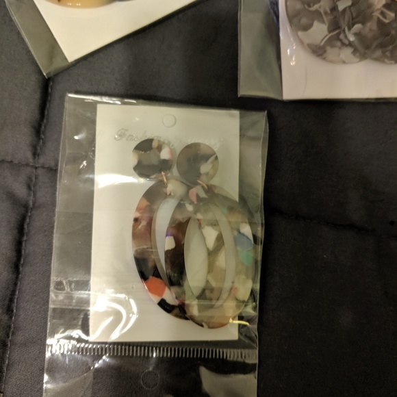 NWT Acrylic Tortoiseshell Hoop Earring Lot of 5 - Picture 3 of 6